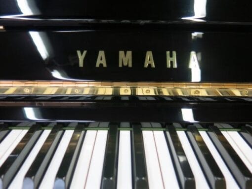 YAMAHA U3H