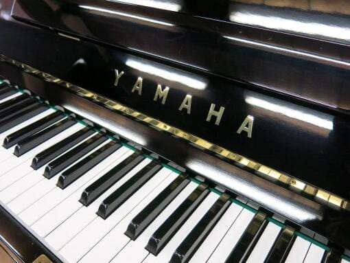 YAMAHA U3E